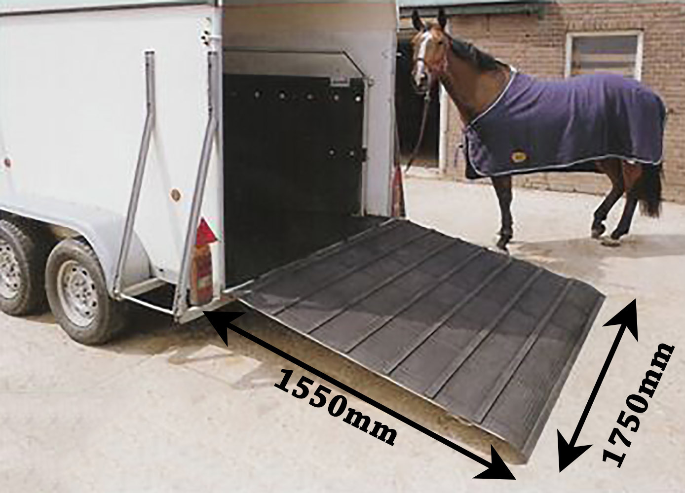 Horse rubber ramp